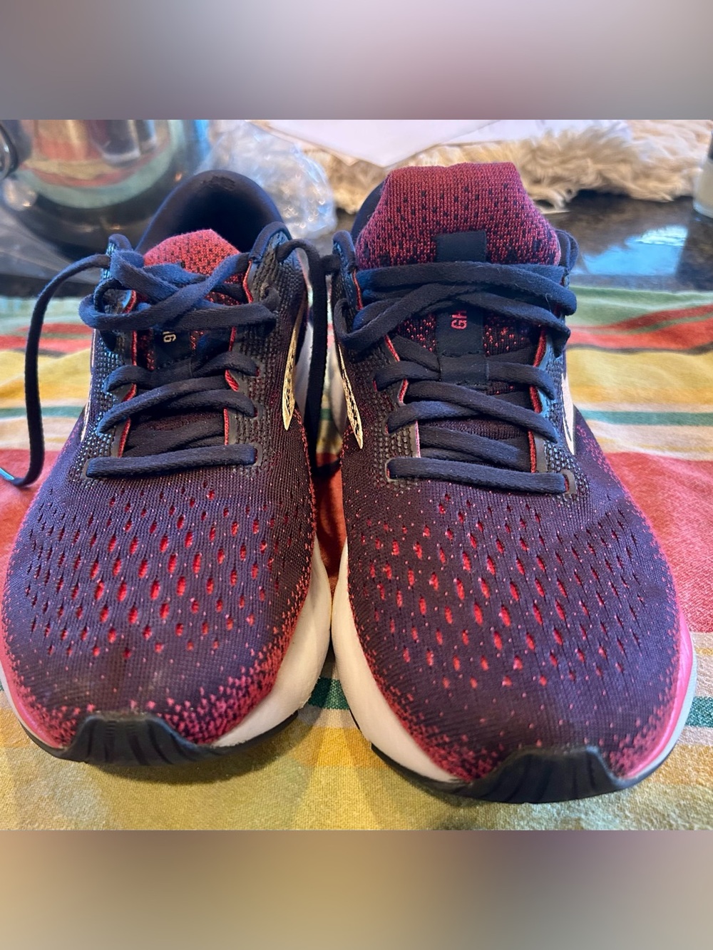 Excellent condition Brooks Ghost 16 pink and blue running shoes, women size 9 - Picture 9 of 9